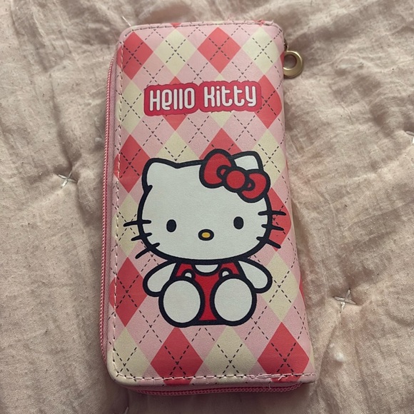 Hello Kitty Sanrio Pink Long Wallet - Picture 1 of 10
